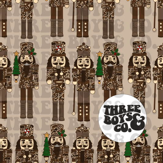 Camo nutcracker-brown